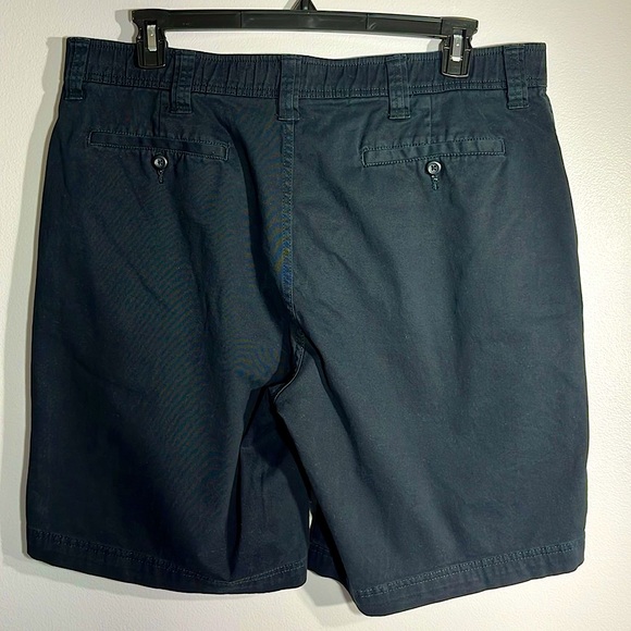 St. John’s Bay Men’s Black Comfort Stretch Shorts Size 38 - Picture 3 of 5